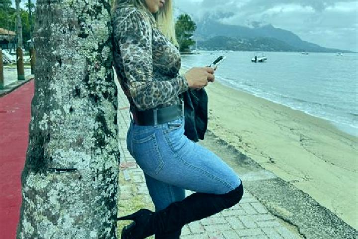 Iris, 30 — Escort in Roca Sales, Brazil