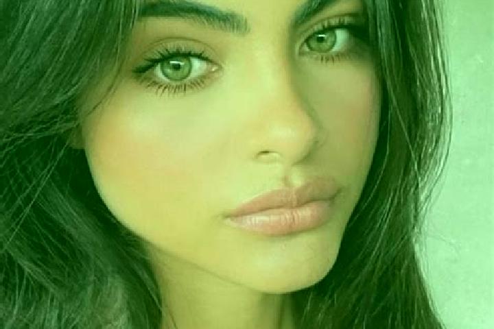 Iris, 31, a brunette green-eyed middle eastern companion based in Saint Romuald. Offering BDSM, Domination, Tantra, Fetish, Dinner Date. Available for incall...