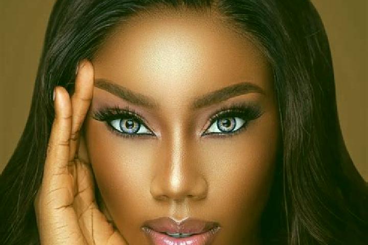 Iris, 31, a chestnut blue-eyed ebony companion based in Mai Adua. Offering Deep French Kissing, Duos, Fetish. Available for incall and outcall, overnight boo...