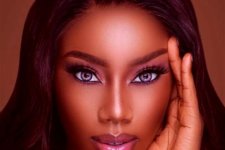 Iris, 31, a chestnut blue-eyed ebony companion based in Sanarica. Offering Party Girl, Travel Companion, Duos. Available for incall and outcall, day and even...