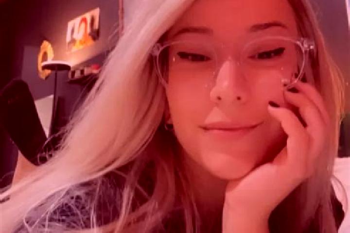 Iris, 31, a platinum blonde grey-eyed caribbean companion based in Nueil-les-Aubiers. Offering Dinner Date, Fetish, Deep French Kissing. Available for incall...