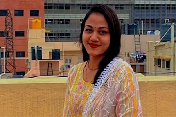 Iris, 31 — Escort in Karanjia, India