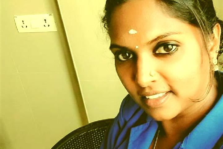 Iris, 31 — Escort in Peramangalam, India