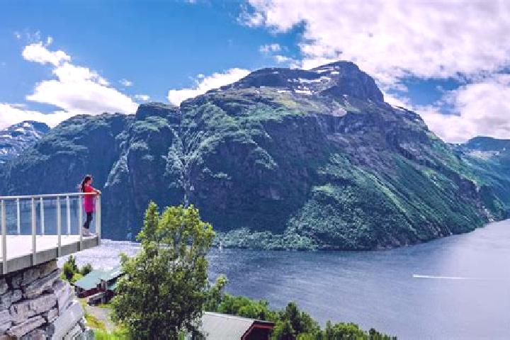 Iris, 31 — Escort in Stranda, Norway