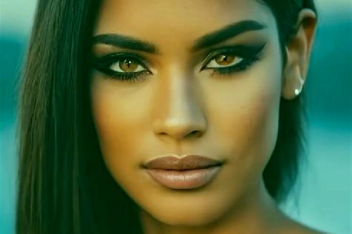 Iris, 32, a auburn amber-eyed latina companion based in Eleva. Offering Overnight, Girlfriend Experience. Available for incall and outcall, day and evening d...