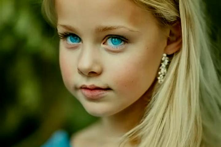 Iris, 32, a blonde blue-eyed indian companion based in Choconta. Offering Roleplay, GFE. Available for incall and outcall, overnight bookings available.