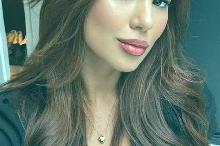 Iris, 32, a chestnut brown-eyed latina companion based in Leping. Offering BDSM, CIM, Duos. Available for incall and outcall, day and evening dates.