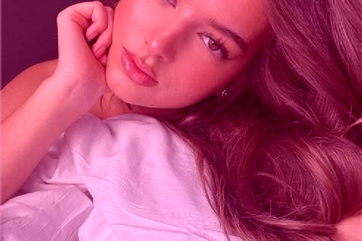 Iris, 32, a chestnut grey-eyed latina companion based in Olho d Agua das Cunhas. Offering A-Level, Erotic Massage, Massage, Couples. Available for incall and...