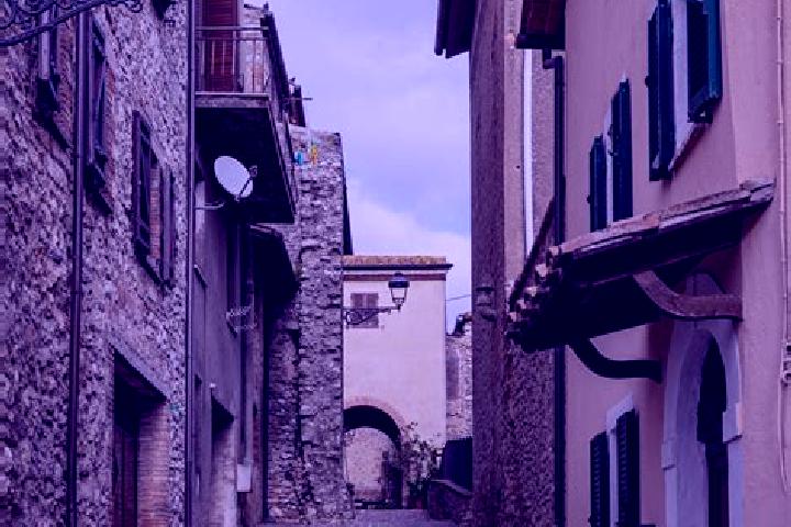 Iris, 32 — Escort in Avigliano, Italy