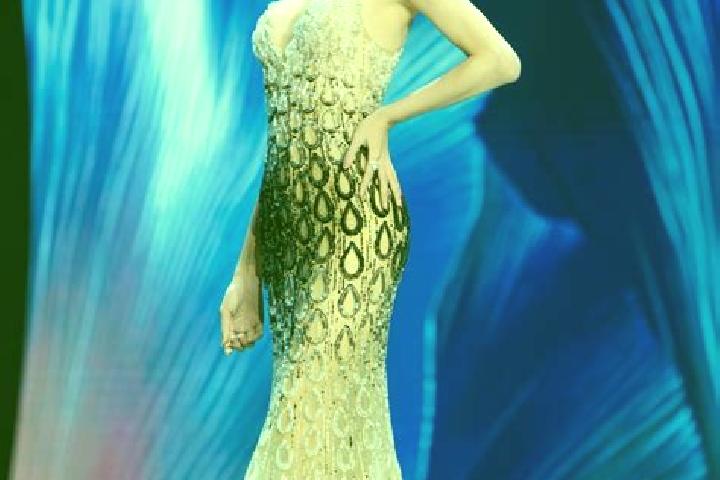 Iris, 32 — Escort in Quan Hau, Vietnam