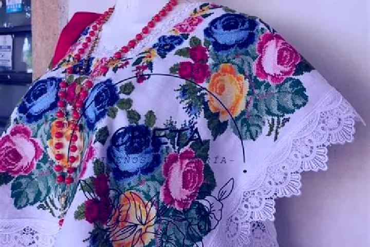 Iris, 32 — Escort in Santa Maria Yucuhiti, Mexico