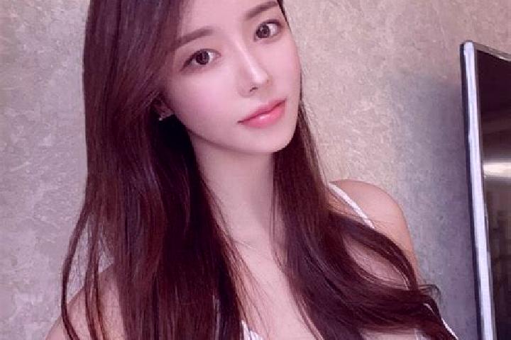 Iris, 32 — Escort in Xuanma, China