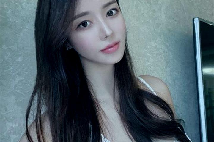 Iris, 32 — Escort in Zhukeng, China