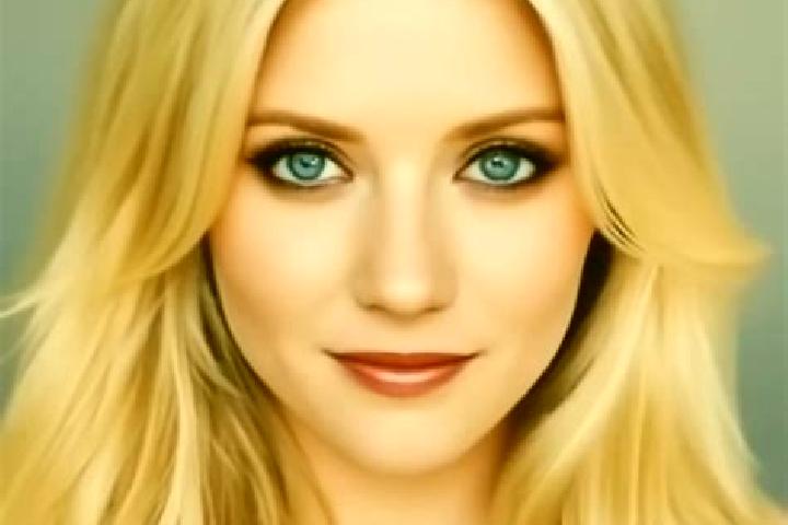Iris, 33, a blonde grey-eyed caucasian companion based in Santa Cruz do Piaui. Offering Duos, OWO, Travel Companion, Prostate Massage. Available for incall a...