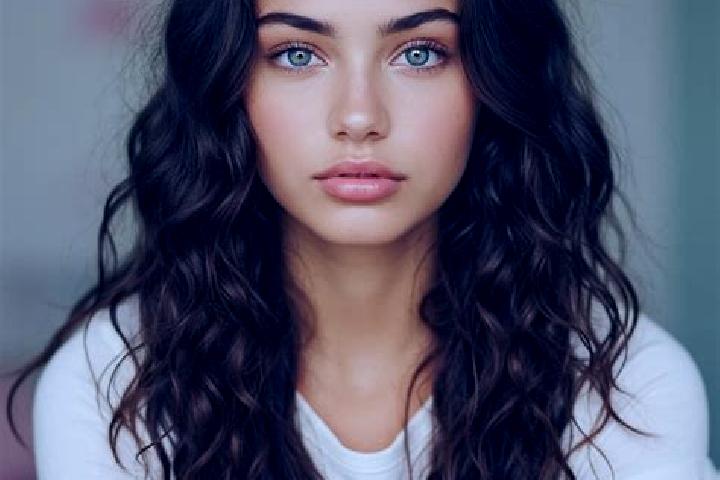 Iris, 33, a brunette grey-eyed mediterranean companion based in Dunarea. Offering Travel Companion, Deep French Kissing, Striptease, BDSM. Available for inca...