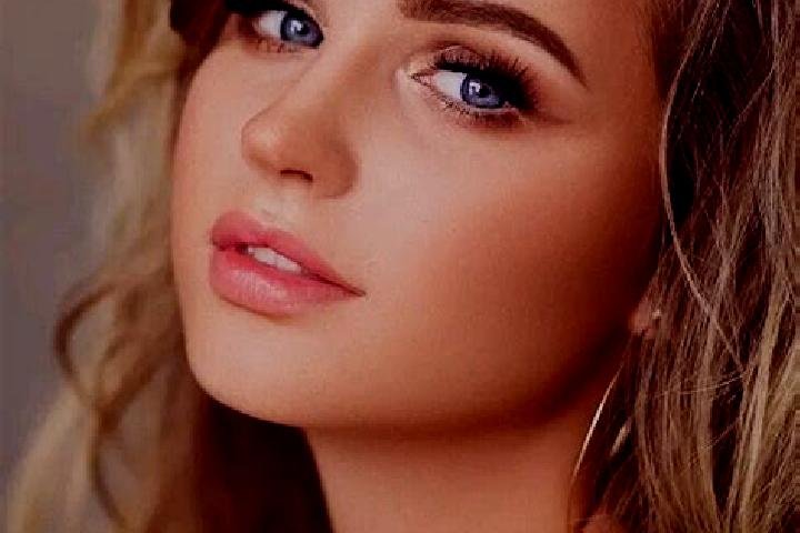 Iris, 33, a dark blonde blue-eyed asian companion based in Yport. Offering Prostate Massage, Fetish, Travel Companion, Party Girl. Available for incall and o...