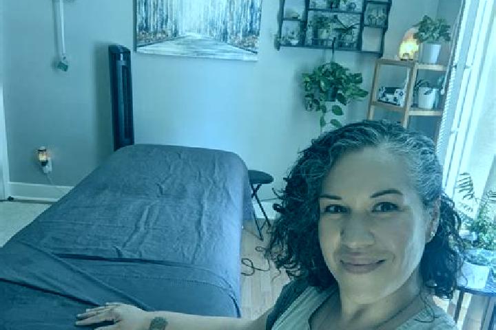 Iris, 33, a red dark-eyed latina companion based in Lind ob Velden. Offering A-Level, Domination, BDSM. Available for incall and outcall, day and evening dates.