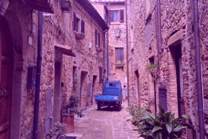Iris, 33 — Escort in Casale Marittimo, Italy
