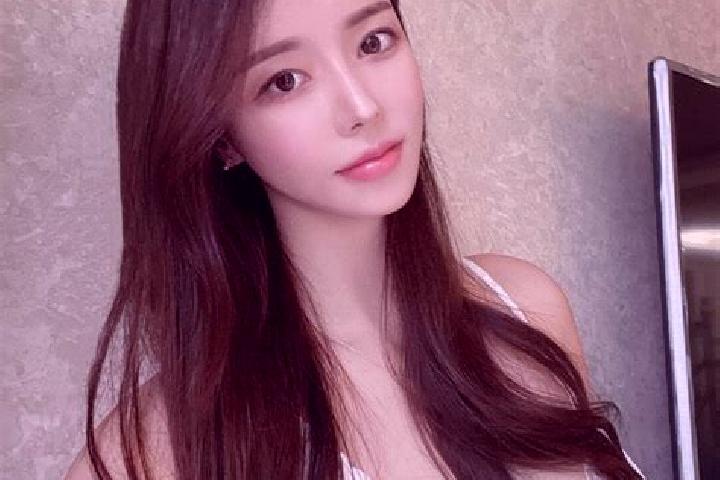 Iris, 33 — Escort in Dongwenquan, China
