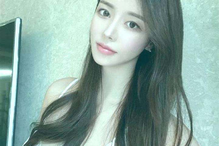 Iris, 33 — Escort in Maiba, China