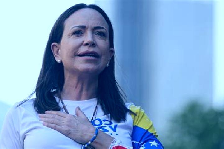Iris, 33 — Escort in Mene de Mauroa, Venezuela