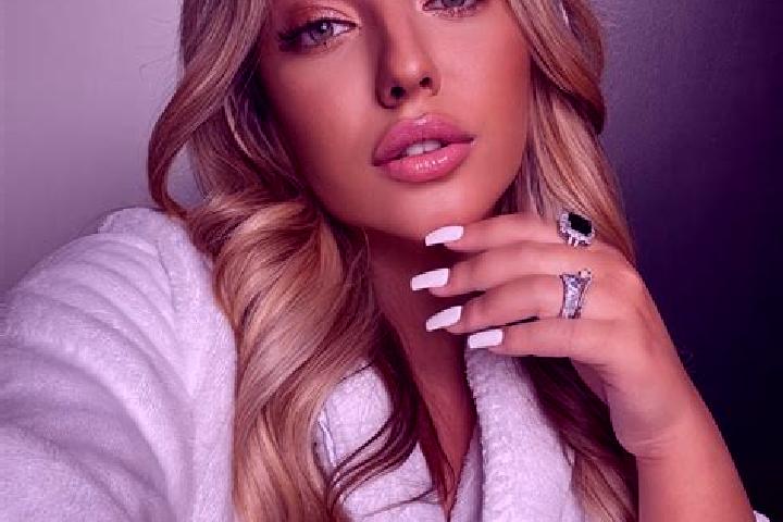 Iris, 34, a blonde grey-eyed latina companion based in Milang. Offering Fetish, Striptease, Massage, BDSM. Available for incall and outcall, overnight bookin...