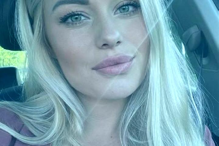 Iris, 34, a blonde hazel-eyed middle eastern companion based in Waxhaw. Offering Dinner Date, Erotic Massage, BDSM, Travel Companion. Available for incall an...