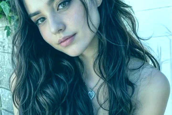 Iris, 34, a brunette hazel-eyed middle eastern companion based in Maluti. Offering Travel Companion, A-Level, OWO. Available for incall and outcall, overnigh...
