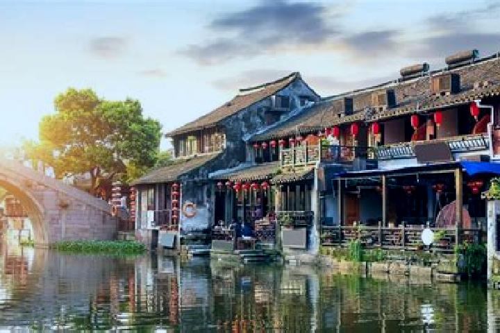 Iris, 34 — Escort in Jiaxing, China