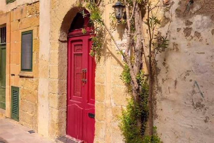 Iris, 34 — Escort in Kirkop, Malta