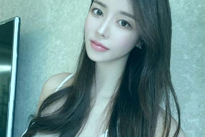 Iris, 34 — Escort in Liushikou, China
