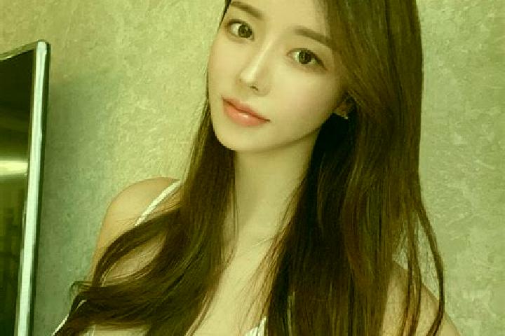 Iris, 34 — Escort in Zhibu, China