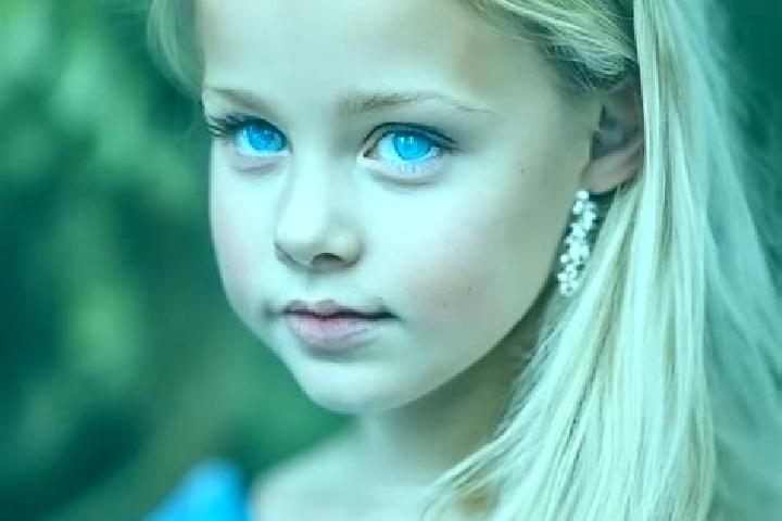 Iris, 35, a blonde blue-eyed caucasian companion based in Rovello Porro. Offering Girlfriend Experience, BDSM, Travel Companion, Party Girl. Available for in...