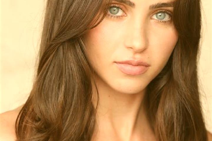 Iris, 35, a brunette brown-eyed mediterranean companion based in Lagundo. Offering Fetish, Erotic Massage, Duos, Couples. Available for incall and outcall, d...