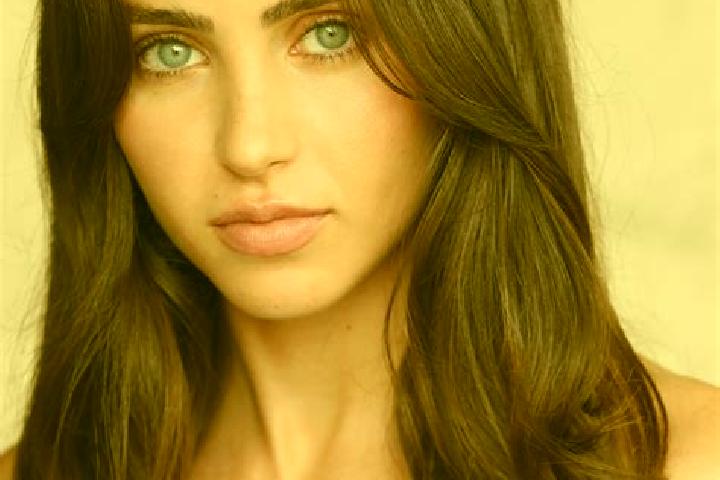 Iris, 35, a brunette dark-eyed middle eastern companion based in Tiergarten. Offering Fetish, Striptease, Roleplay, Girlfriend Experience. Available for inca...