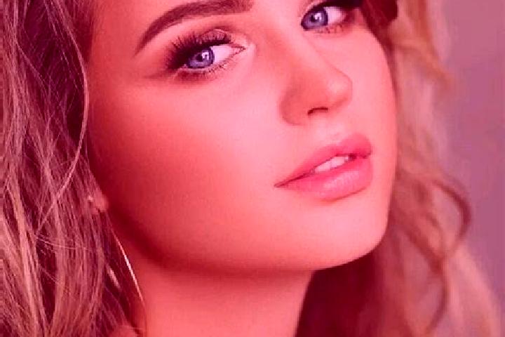 Iris, 35, a dark blonde blue-eyed indian companion based in Changxingdian. Offering CIM, Travel Companion, Party Girl, Striptease. Available for incall and o...