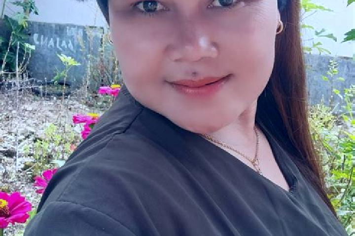 Iris, 35 — Escort in Lohayong, Indonesia