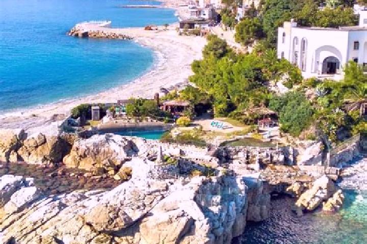 Iris, 35 — Escort in Varazze, Italy