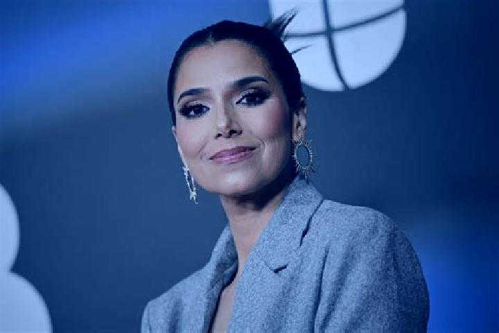 Iris, 36, a auburn amber-eyed latina companion based in Dachsbach. Offering Dinner Date, Prostate Massage, Couples, OWO. Available for incall and outcall, ov...
