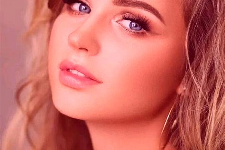 Iris, 36, a dark blonde blue-eyed mediterranean companion based in Sha ab. Offering Overnight, Travel Companion, Dinner Date, Fetish. Available for incall an...