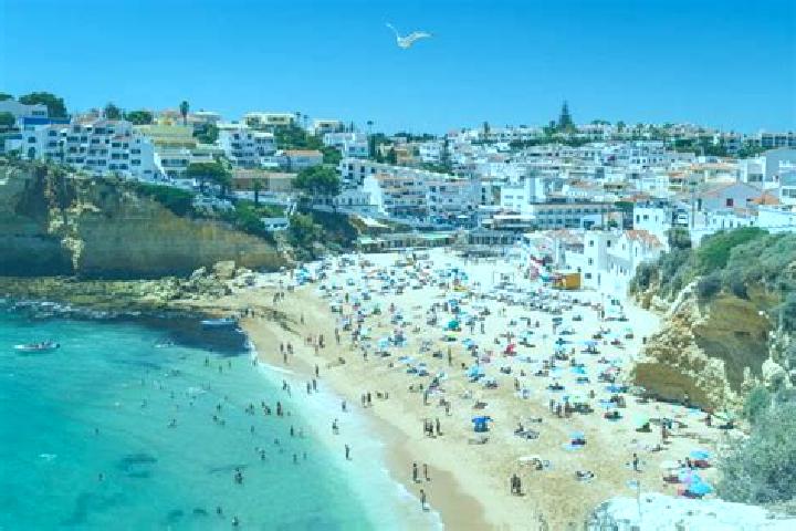 Iris, 36 — Escort in Carvoeiro, Portugal