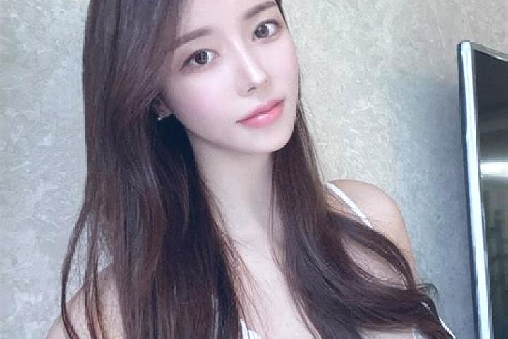 Iris, 36 — Escort in Taldi, China