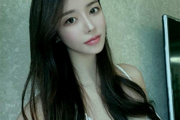 Iris, 36 — Escort in Yingdianjie, China