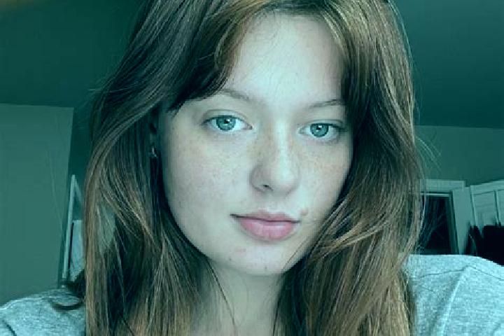 Iris, 37, a auburn amber-eyed european companion based in Lanas. Offering CIM, Couples, Striptease, Domination. Available for incall and outcall, day and eve...