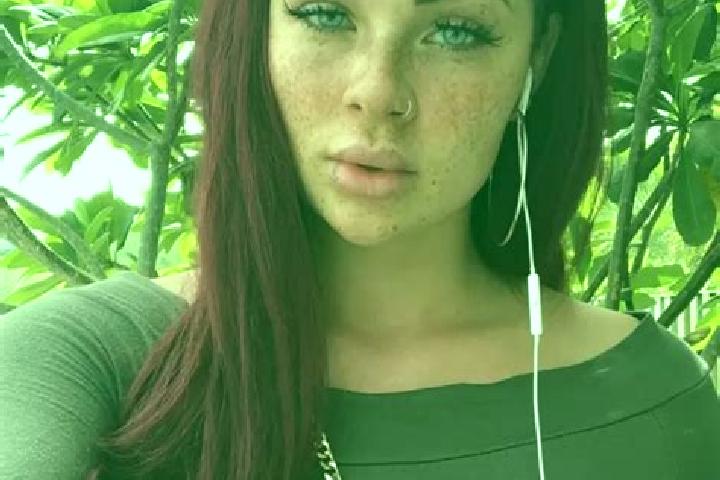 Iris, 37, a auburn grey-eyed mixed companion based in Castelfranco di Sopra. Offering OWO, A-Level, Deep French Kissing, Girlfriend Experience. Available for...