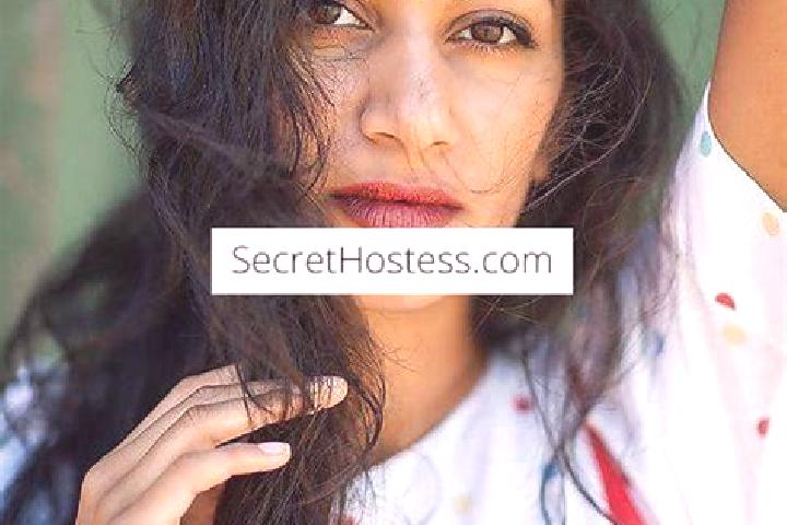 Iris, 37, a black brown-eyed indian companion based in Westmount. Offering GFE, Dinner Date, Deep French Kissing, Fetish. Available for incall and outcall, o...