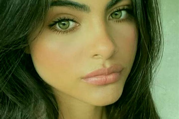 Iris, 37, a black hazel-eyed latina companion based in Saint Combs. Offering Duos, Overnight. Available for incall and outcall, day and evening dates.