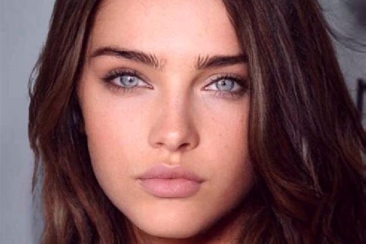 Iris, 37, a brunette blue-eyed mediterranean companion based in Tenes. Offering Couples, Erotic Massage. Available for incall and outcall, day and evening da...