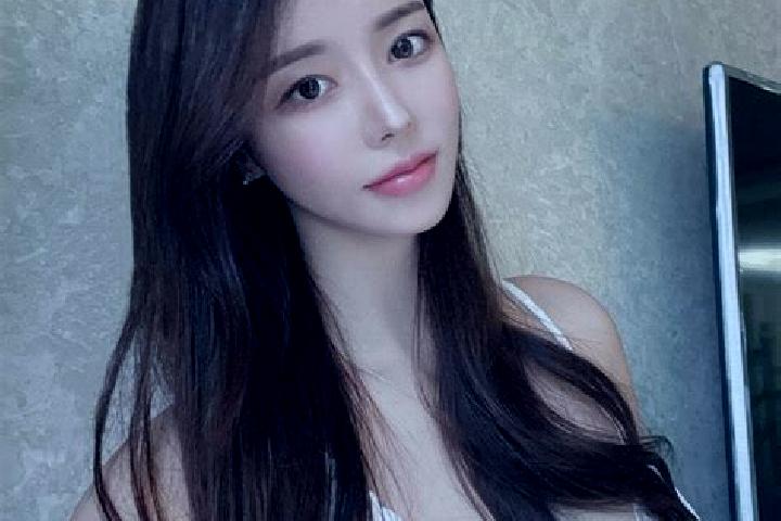 Iris, 37 — Escort in Olukkoyagi, Turkey
