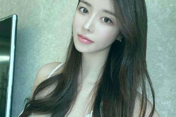 Iris, 37 — Escort in Pingyi, China